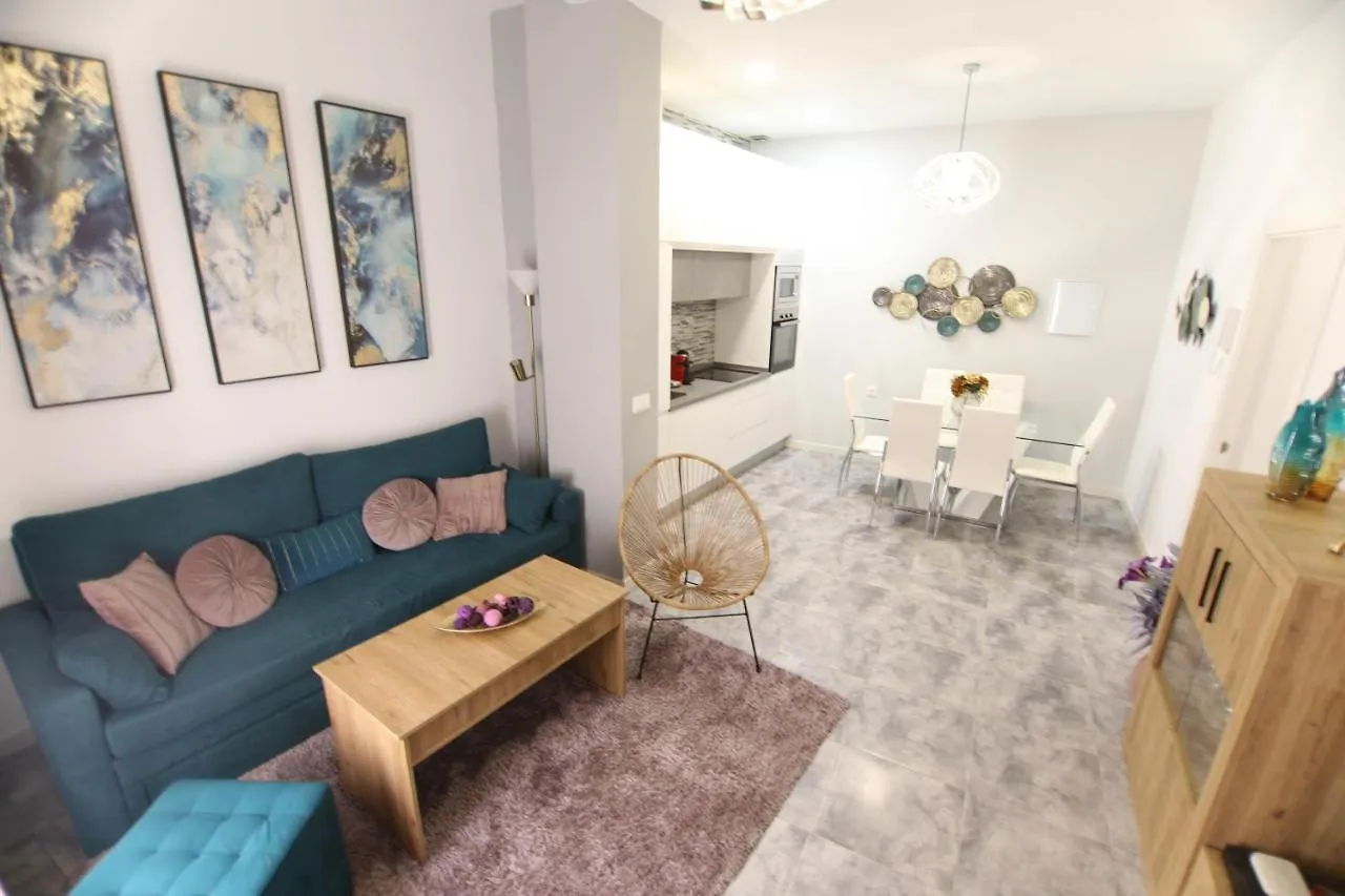 RentalSevilla Apartamento de 3 dormitorios en Triana 0*, Sevilla España
