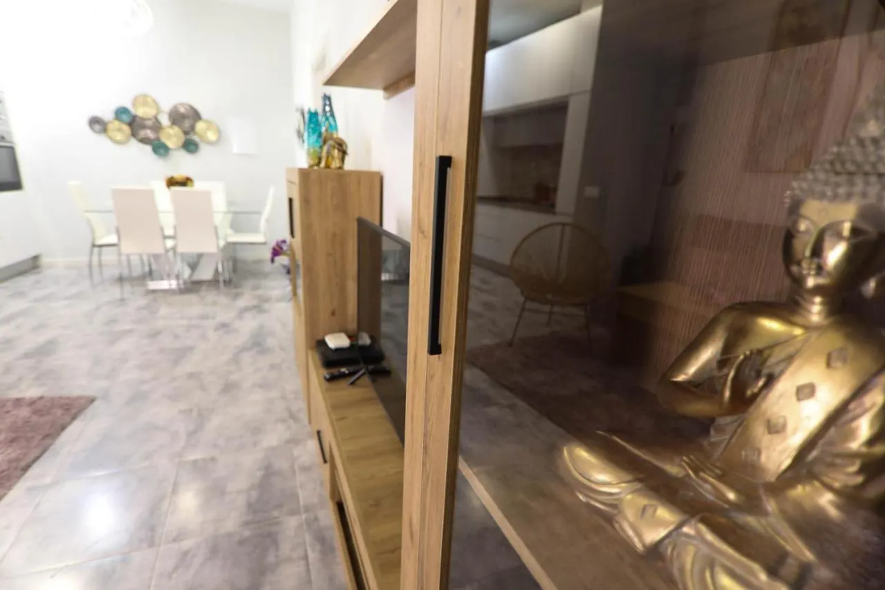 RentalSevilla Apartamento de 3 dormitorios en Triana 0*, Sevilla